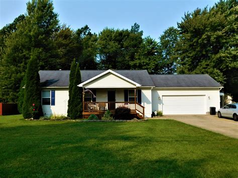 See photos and price history of this 3 bed, 3 bath, 2,456 Sq. . Ashtabula homes for sale